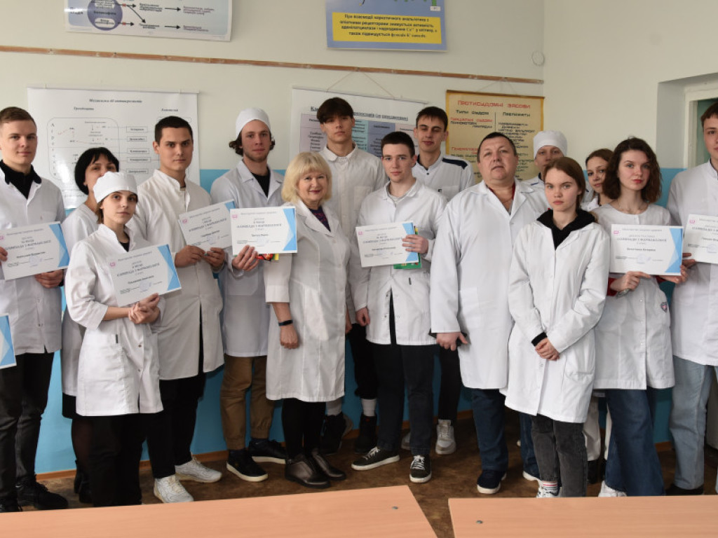 Науково-педагогічні працівники вітають переможців та учасників олімпіади