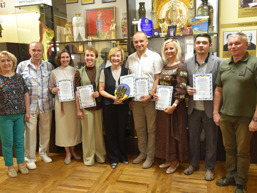 Вітаємо викладачів кафедри з відзнаками