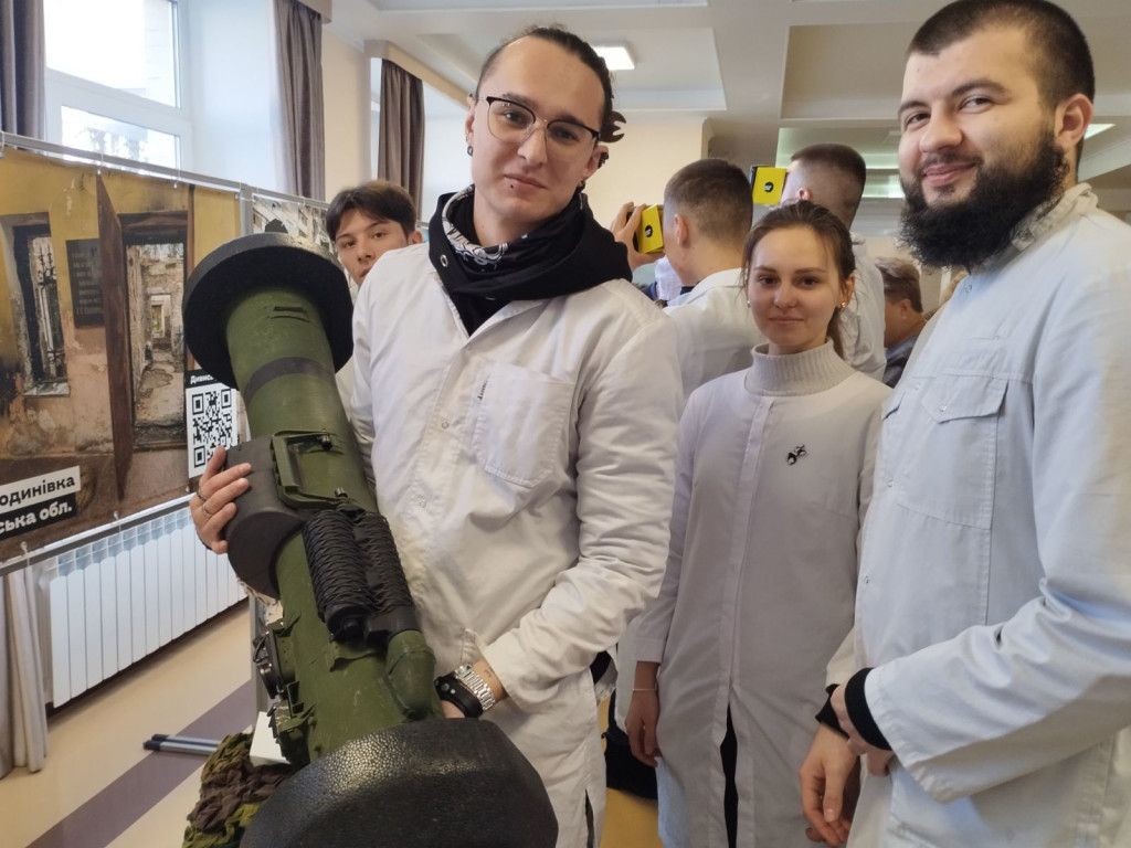 Виставка ПДМУ «Незламна Україна»