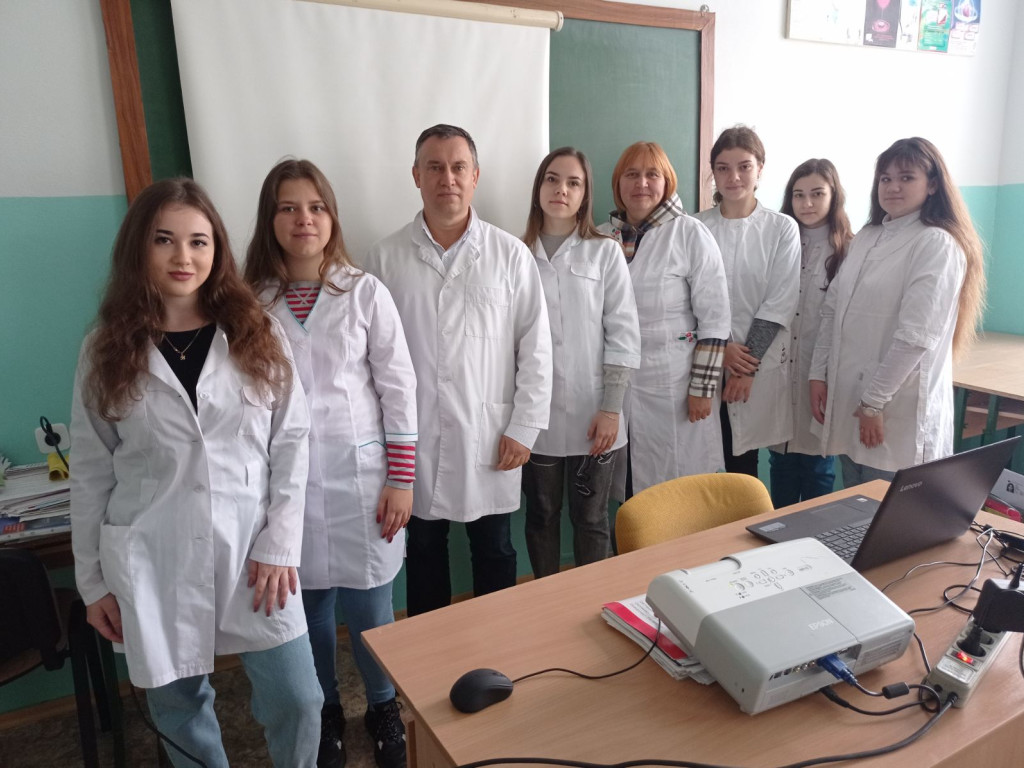 До Дня фармацевтичного працівника